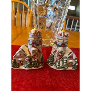 YH Christmas Lighthouse  salt and pepper shakers-beautiful-Vintage 1996